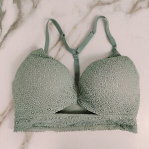 Victoria's Secret Body by Victoria Sea Foam Green Lace Uplift No Wire Bra, 34D